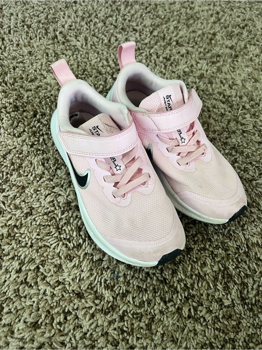Nike Kids Light Pink Sneakers with Black Swoosh
